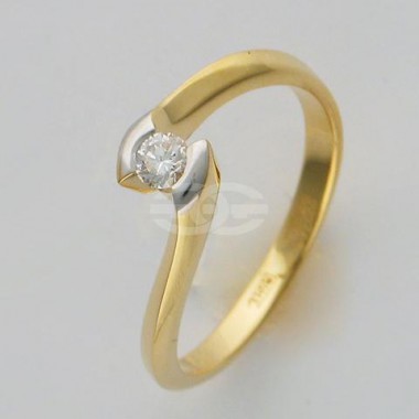 Кольцо из жёлтого золота 750 пробы с бриллиантом