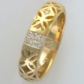 Кольцо из золота 750 пробы с бриллиантами